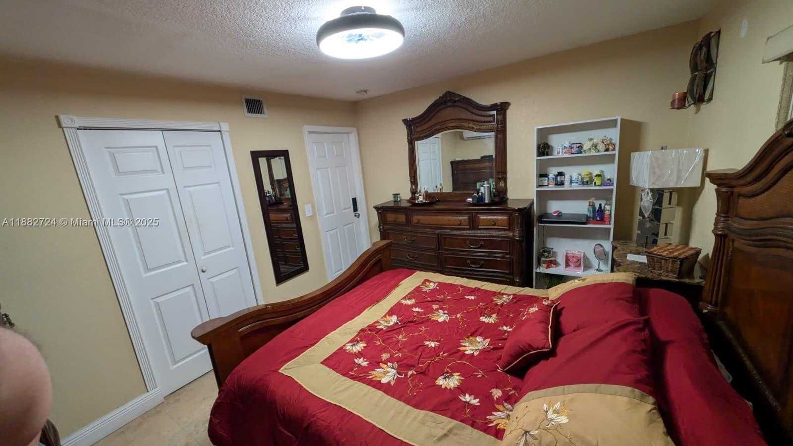 Small Image of 13800 NORTH WEST 2ND AVE, North Miami Number 16
