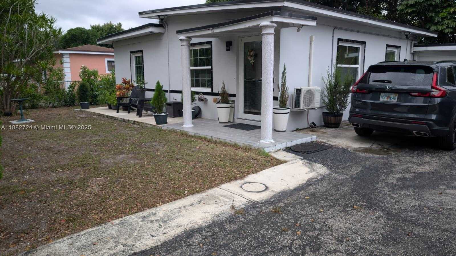 Small Image of 13800 NORTH WEST 2ND AVE, North Miami Number 20