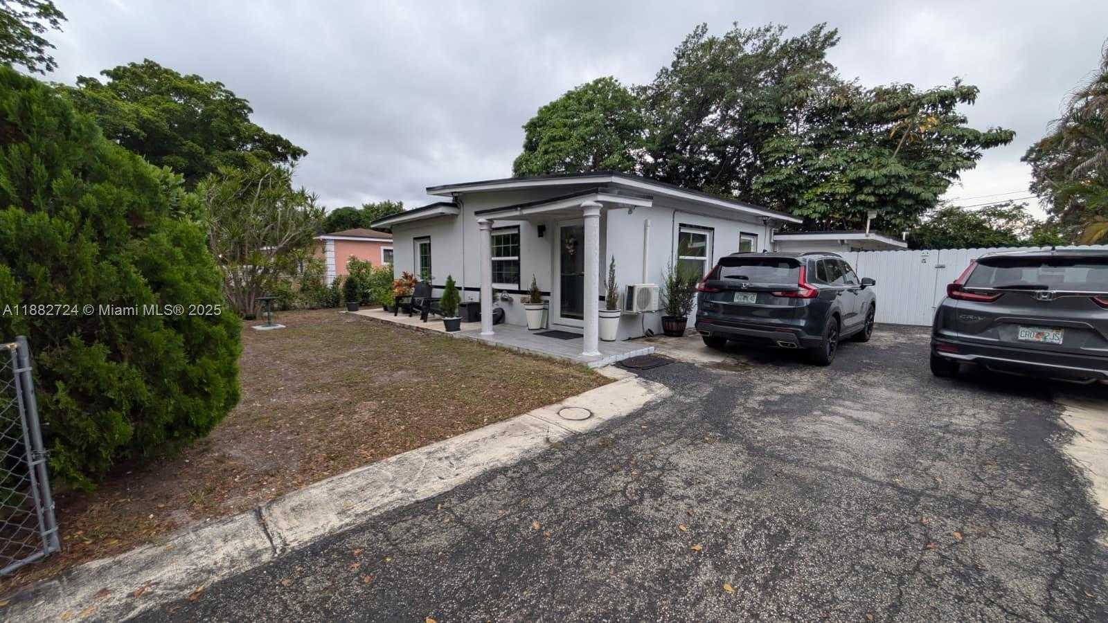 Small Image of 13800 NORTH WEST 2ND AVE, North Miami Number 21