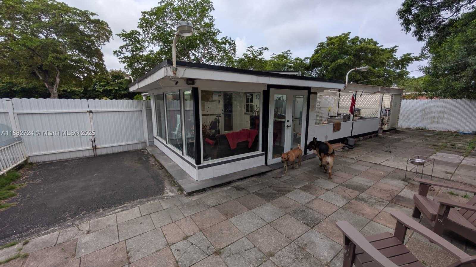 Small Image of 13800 NORTH WEST 2ND AVE, North Miami Number 25