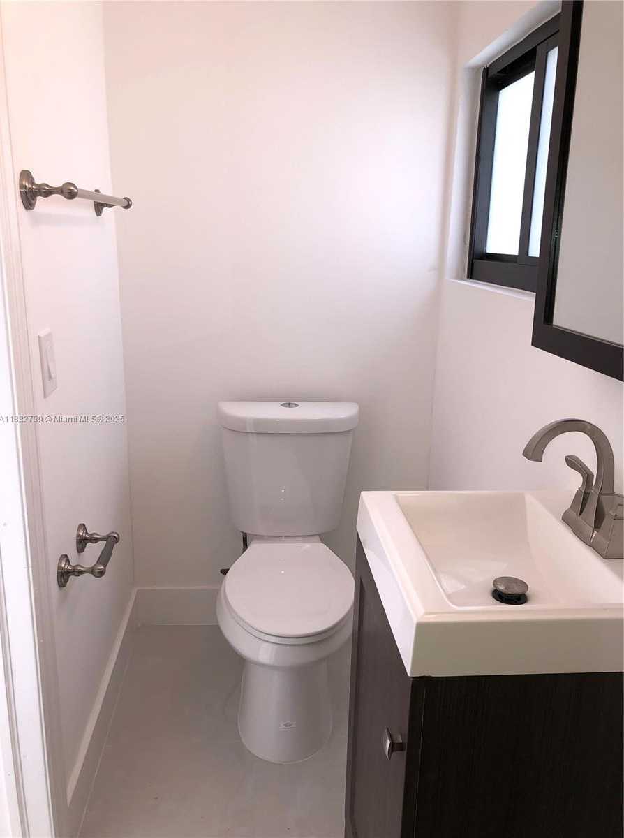 Small Image of North Miami Beach Number 17