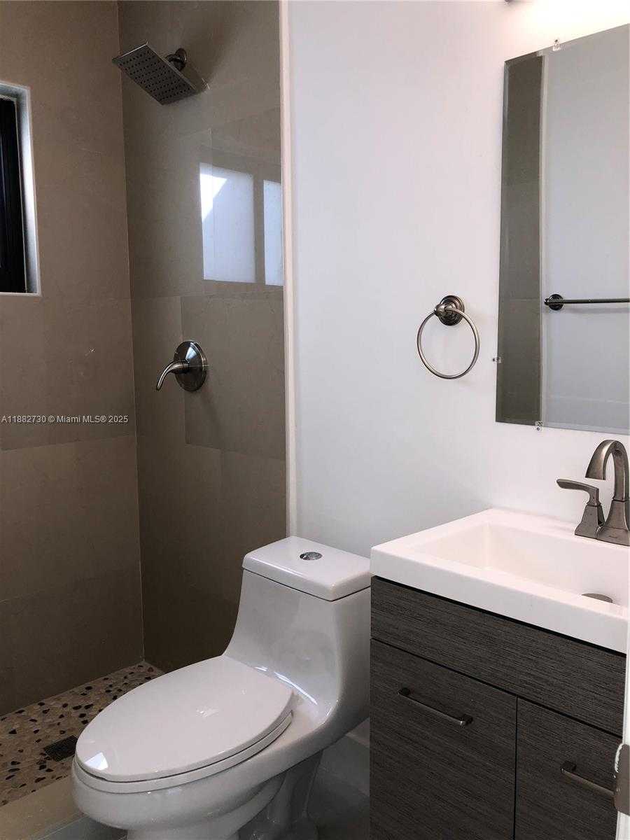 Small Image of North Miami Beach Number 24