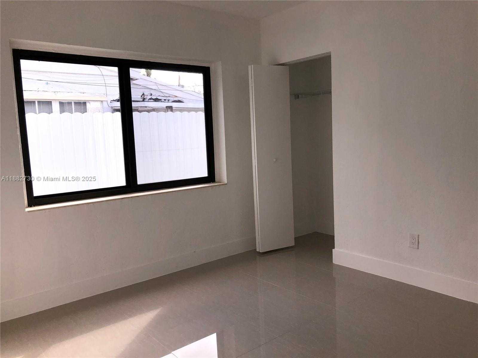 Small Image of North Miami Beach Number 27