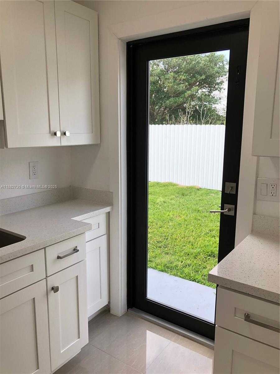 Small Image of North Miami Beach Number 28