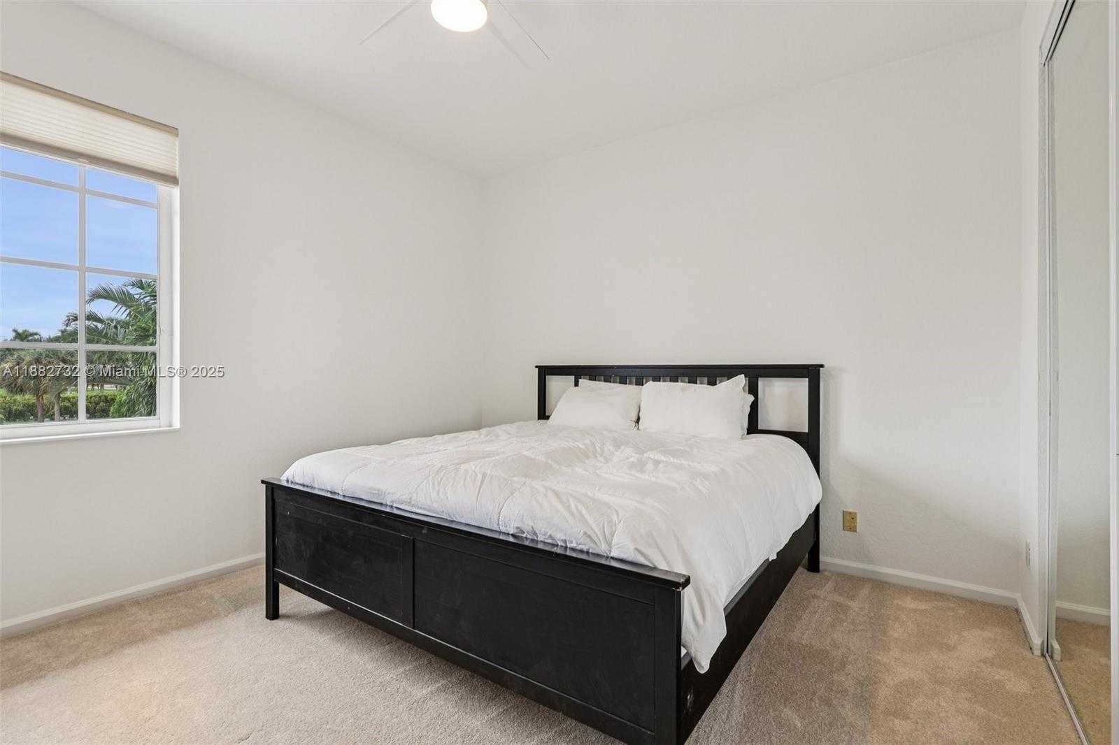 Small Image of 11759 PARADISE COVE LN, Wellington Number 32