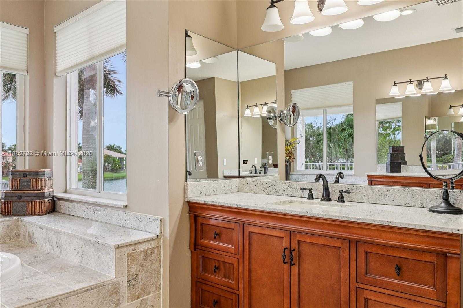 Small Image of 11759 PARADISE COVE LN, Wellington Number 49