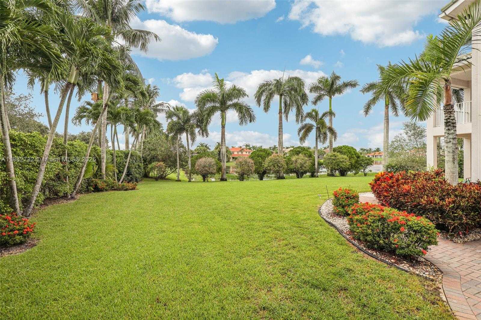 Small Image of 11759 PARADISE COVE LN, Wellington Number 56