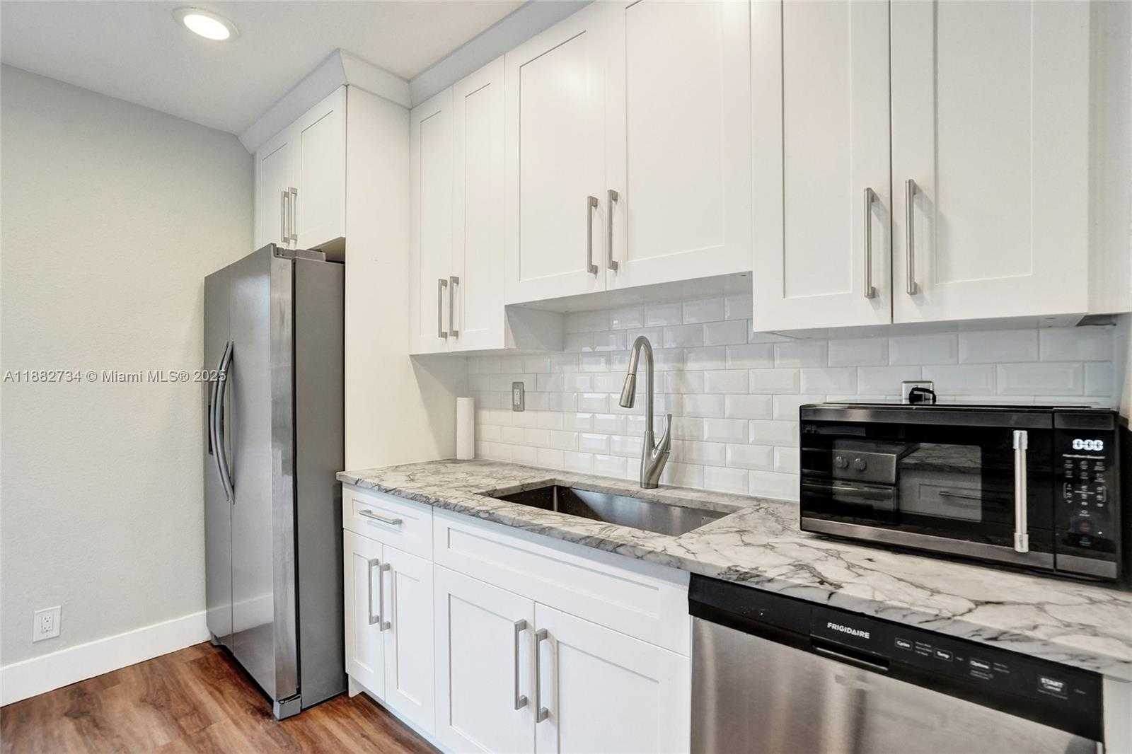 Small Image of 2281 SOUTH WEST 15TH ST, Fort Lauderdale Number 11