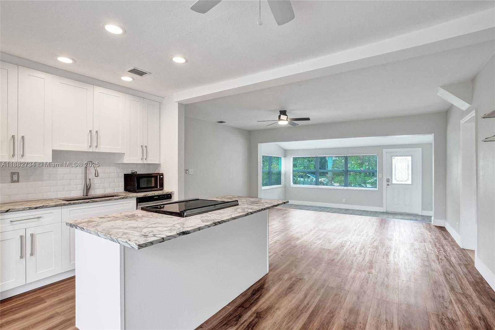 Small Image of 2281 SOUTH WEST 15TH ST, Fort Lauderdale Number 13