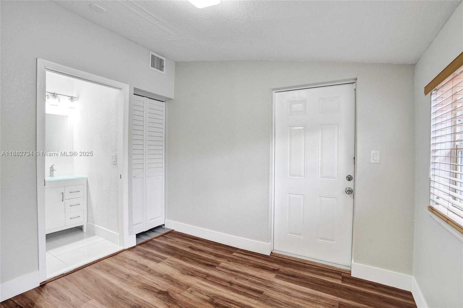 Small Image of 2281 SOUTH WEST 15TH ST, Fort Lauderdale Number 16