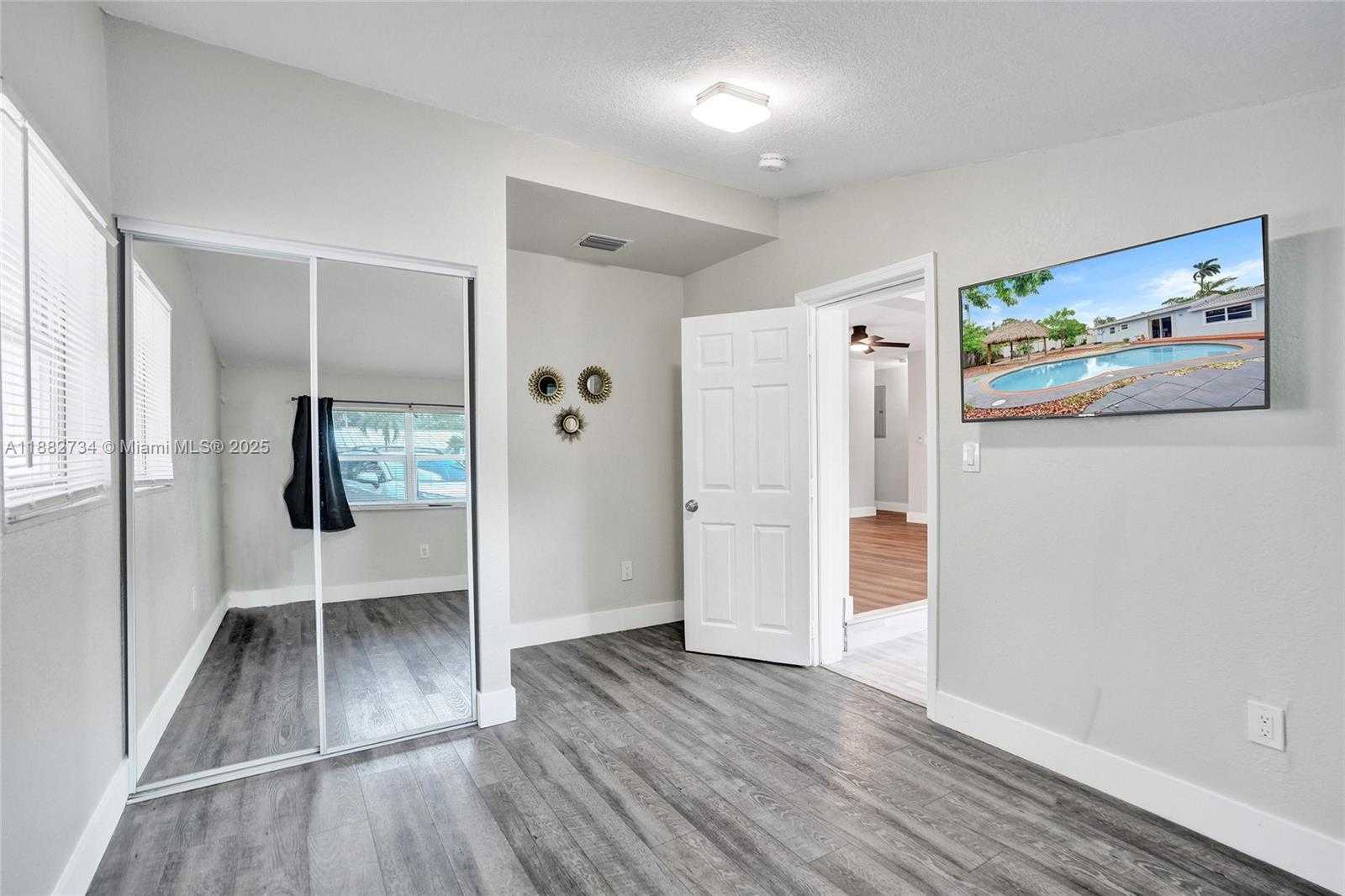 Small Image of 2281 SOUTH WEST 15TH ST, Fort Lauderdale Number 22