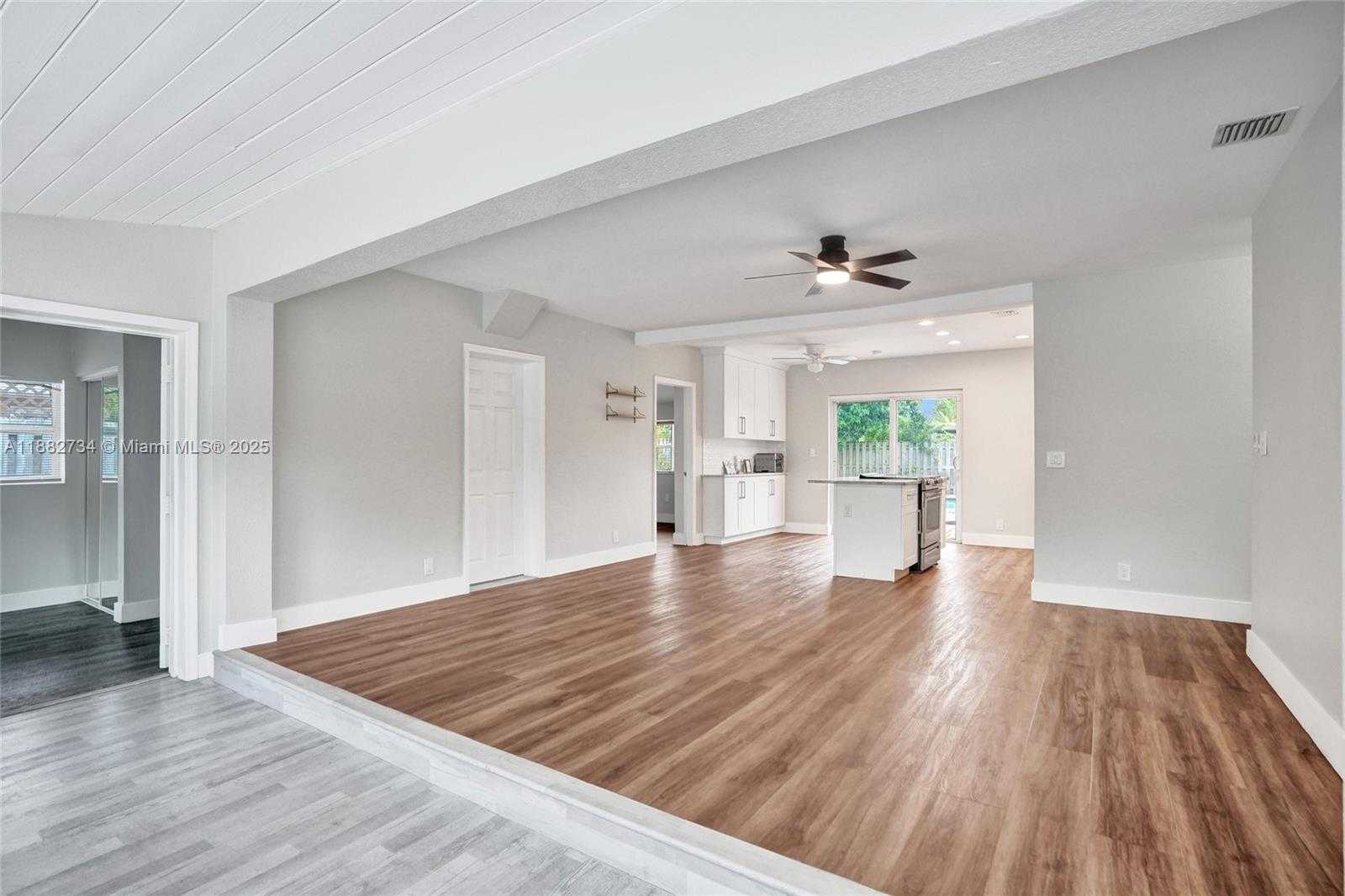 Small Image of 2281 SOUTH WEST 15TH ST, Fort Lauderdale Number 30