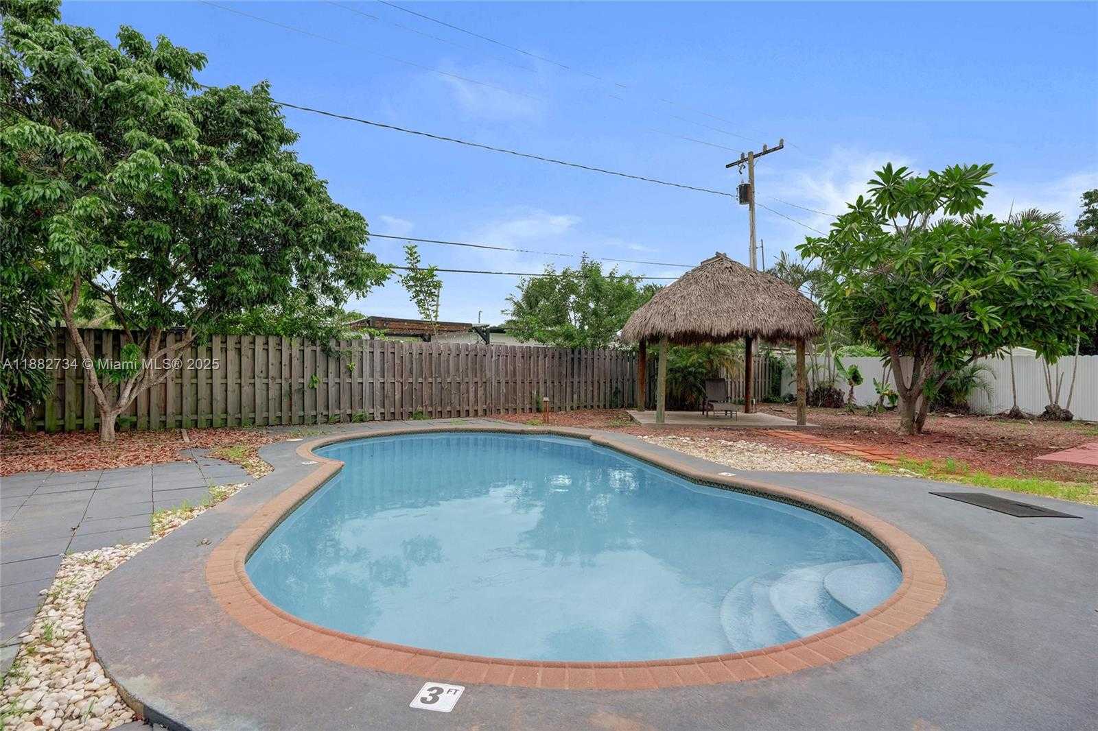 Small Image of 2281 SOUTH WEST 15TH ST, Fort Lauderdale Number 4