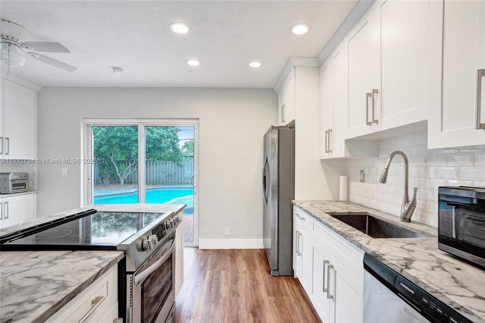 Small Image of 2281 SOUTH WEST 15TH ST, Fort Lauderdale Number 5