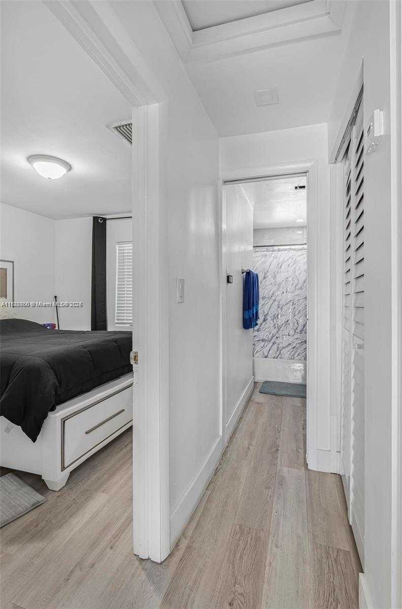 Small Image of 4590 EAST 9TH COURT, Hialeah Number 13
