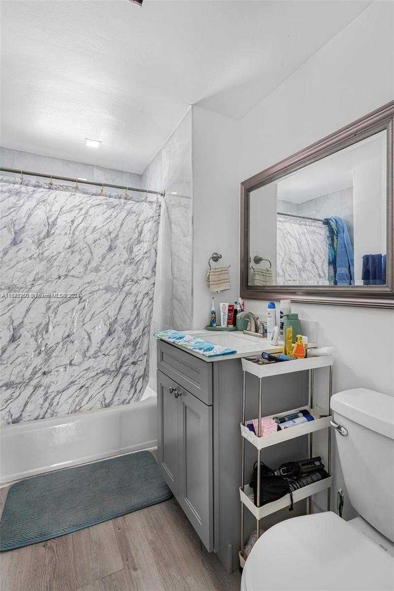 Small Image of 4590 EAST 9TH COURT, Hialeah Number 14