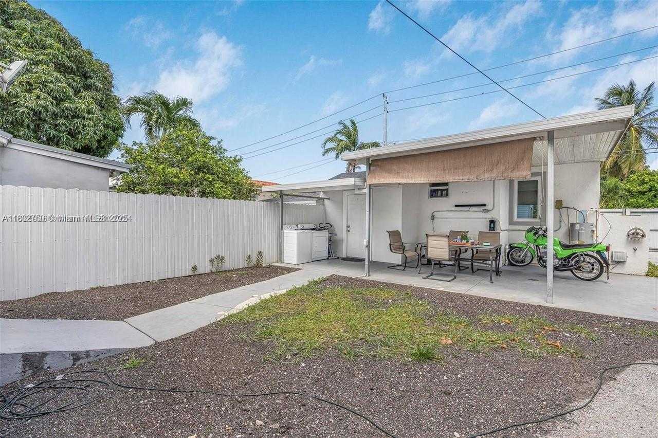 Small Image of 4590 EAST 9TH COURT, Hialeah Number 17