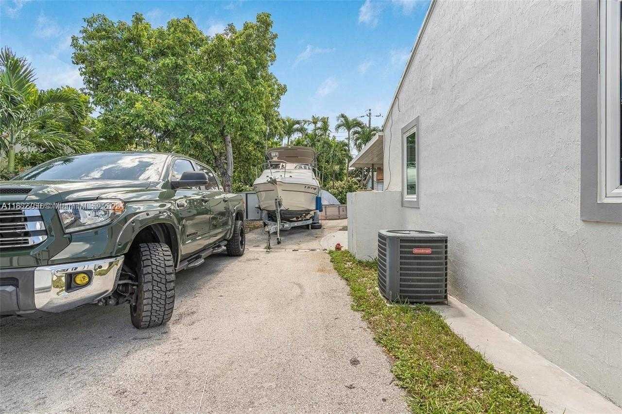Small Image of 4590 EAST 9TH COURT, Hialeah Number 18
