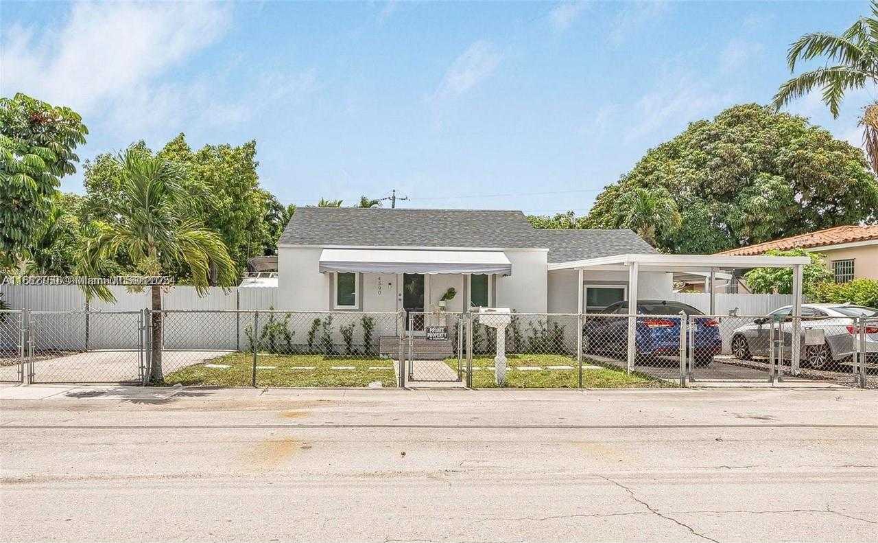 Small Image of 4590 EAST 9TH COURT, Hialeah Number 2