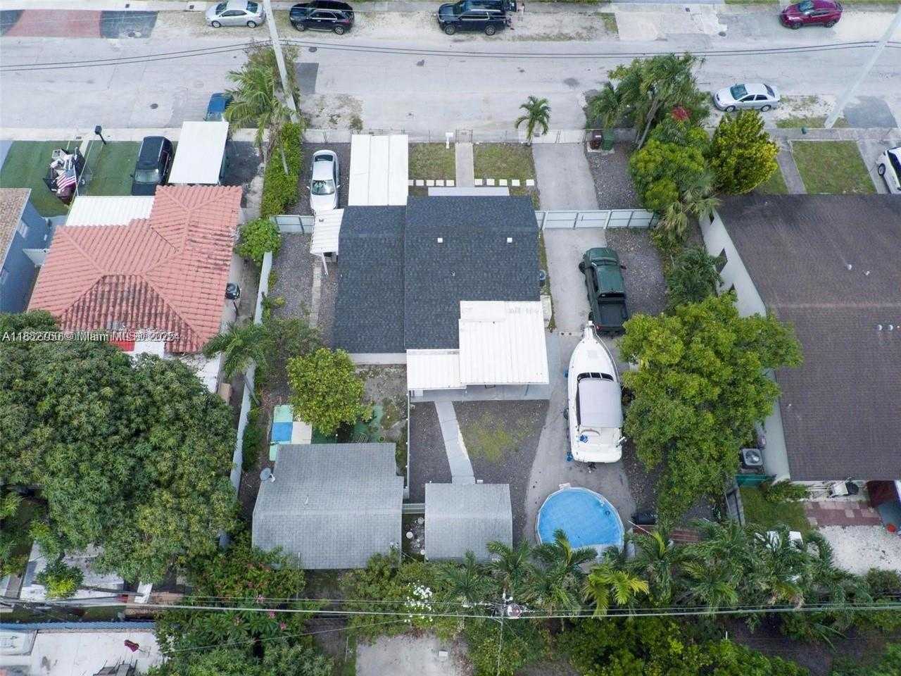 Small Image of 4590 EAST 9TH COURT, Hialeah Number 24