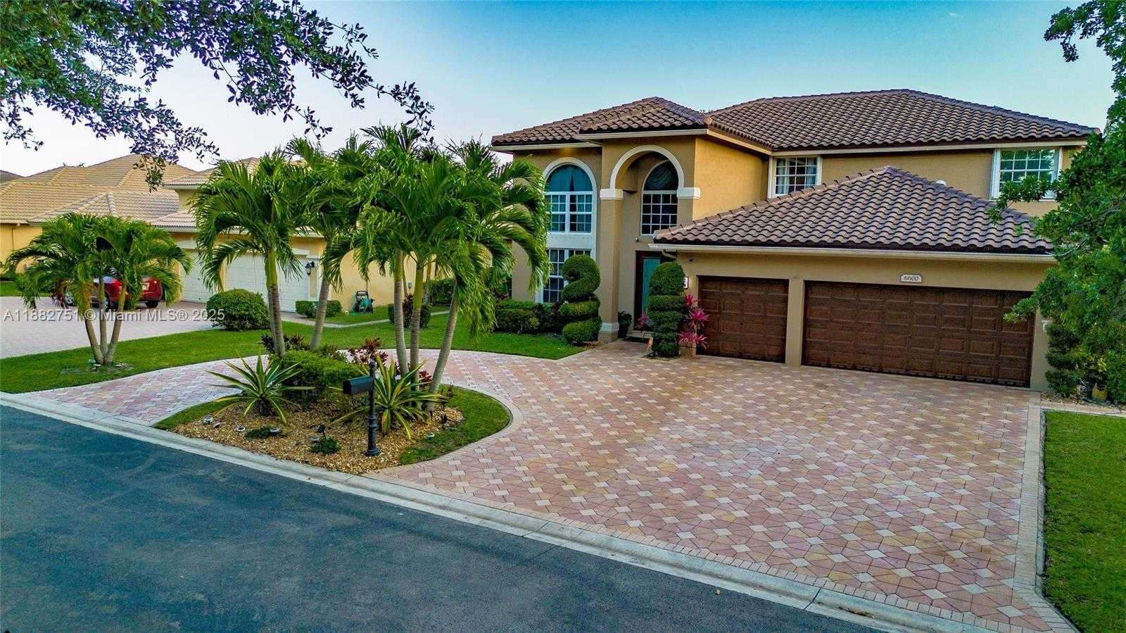 Small Image of 6600 NORTH WEST 56TH DR, Coral Springs Number 47