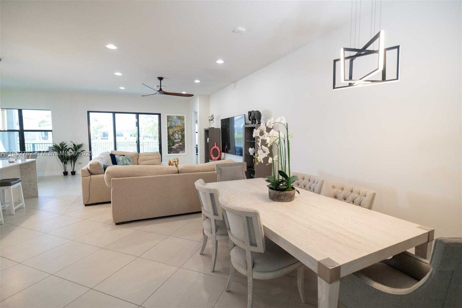 Small Image of 7315 ESTERO DR, Lake Worth Number 6