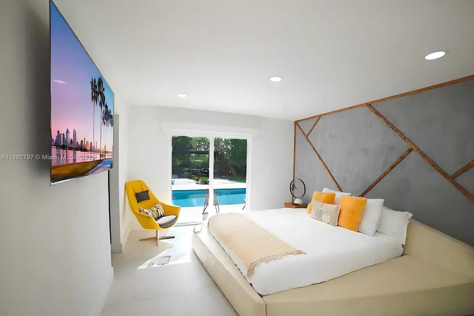 Small Image of 8560 CUTLER CT, Cutler Bay Number 9