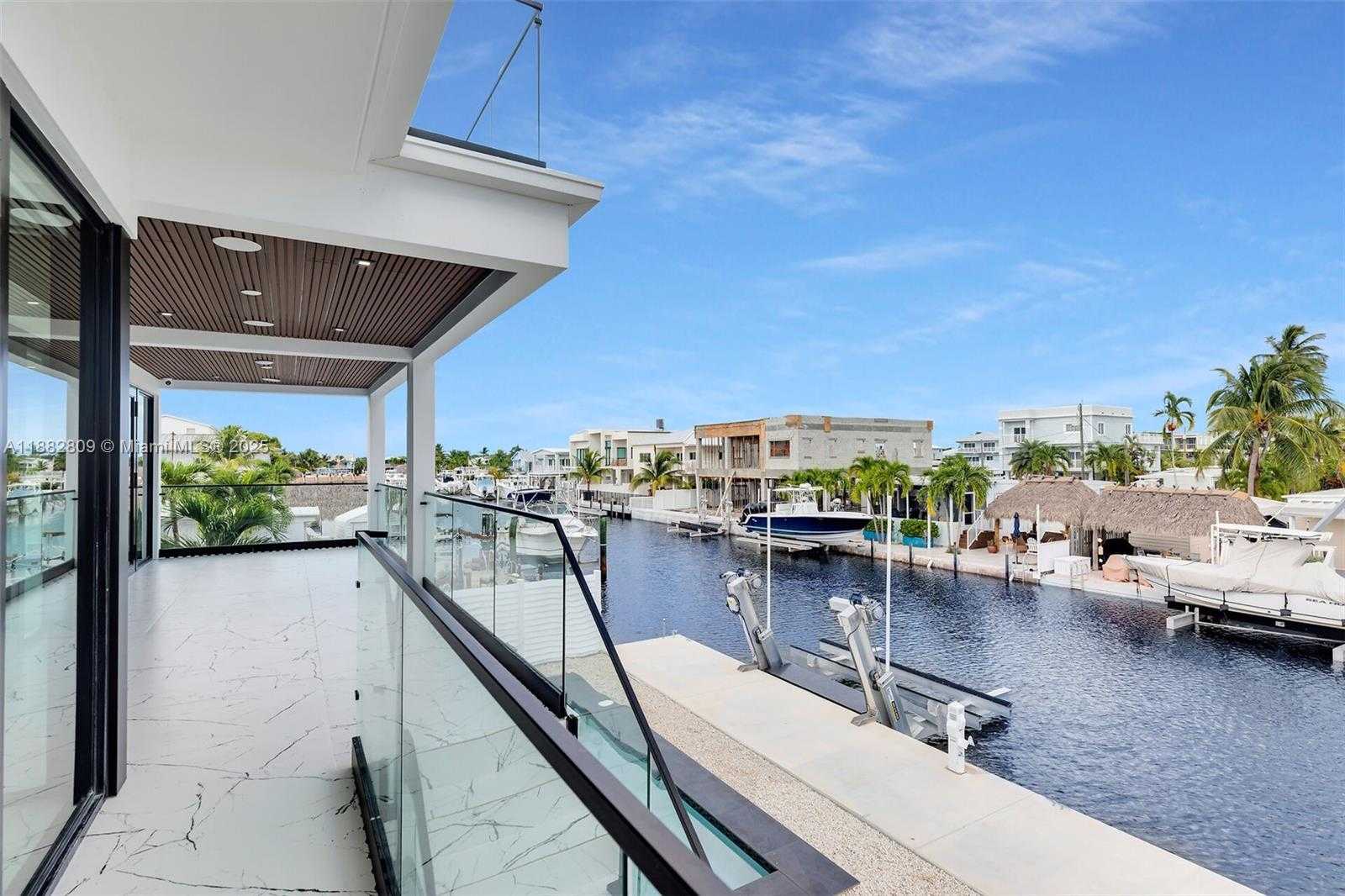 Small Image of 141 GRASSY RD, Key Largo Number 17