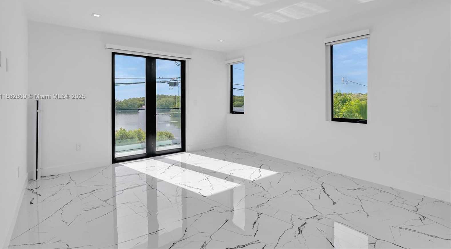 Small Image of 141 GRASSY RD, Key Largo Number 22