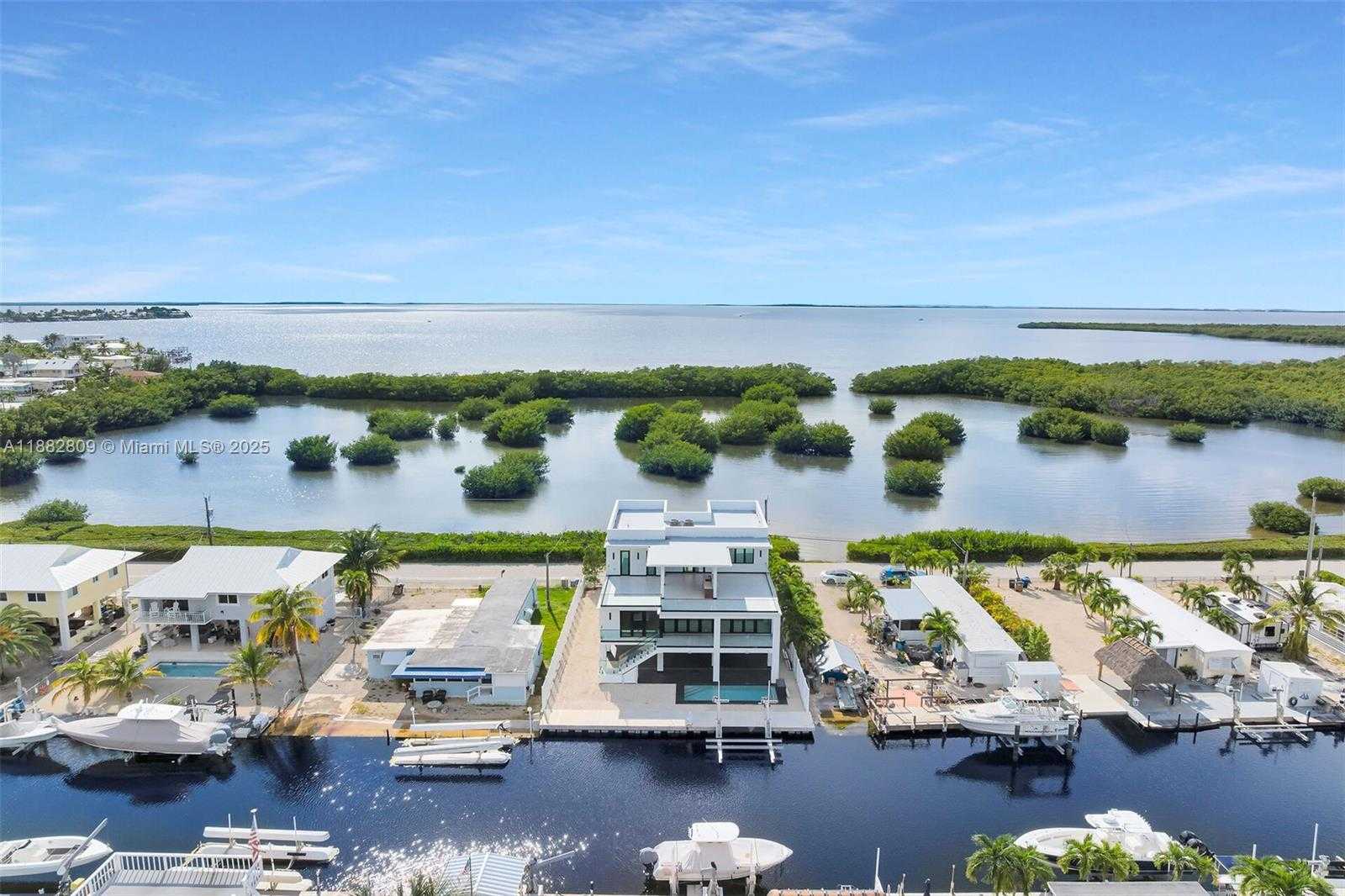 Small Image of 141 GRASSY RD, Key Largo Number 3
