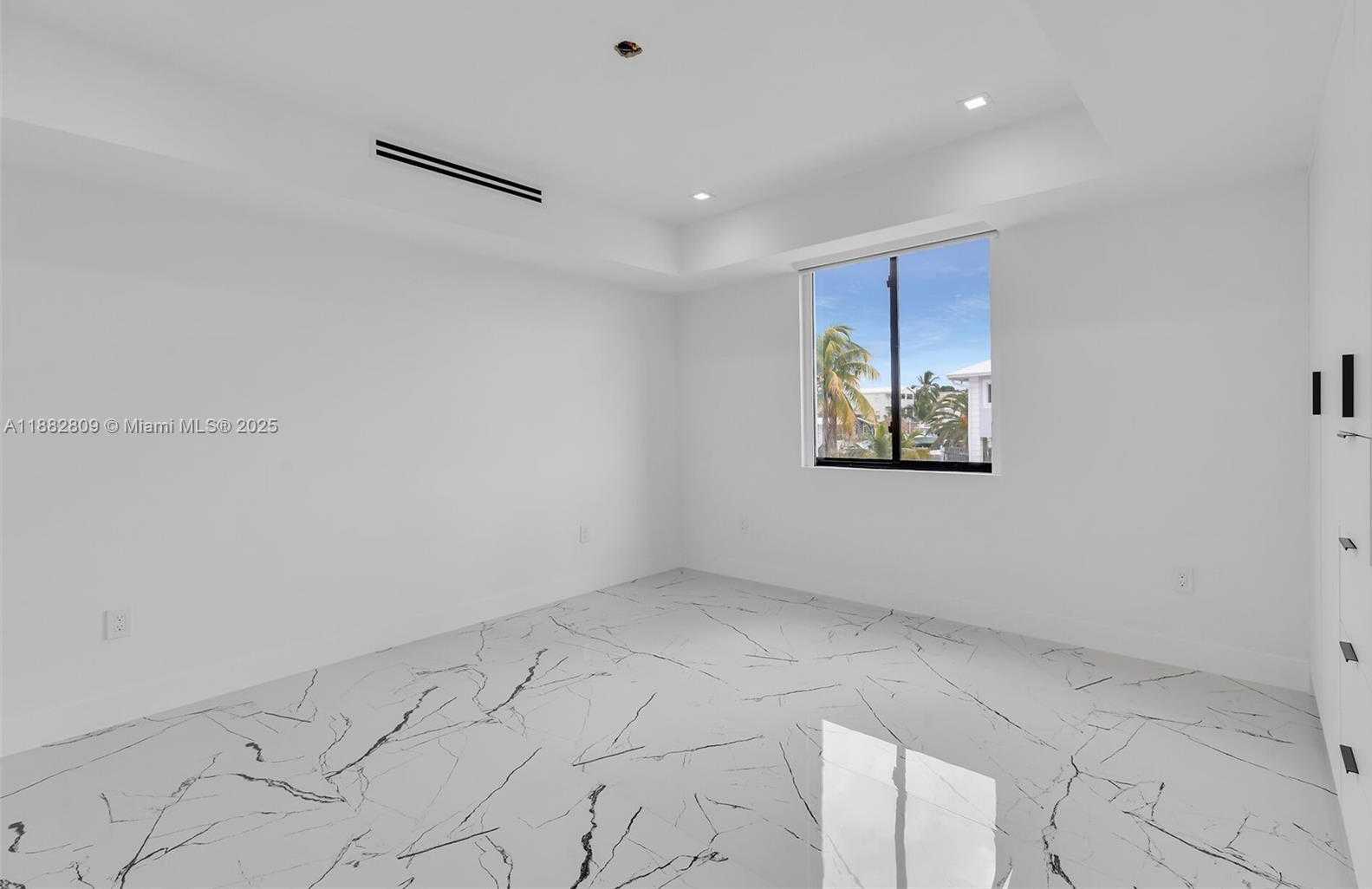 Small Image of 141 GRASSY RD, Key Largo Number 30