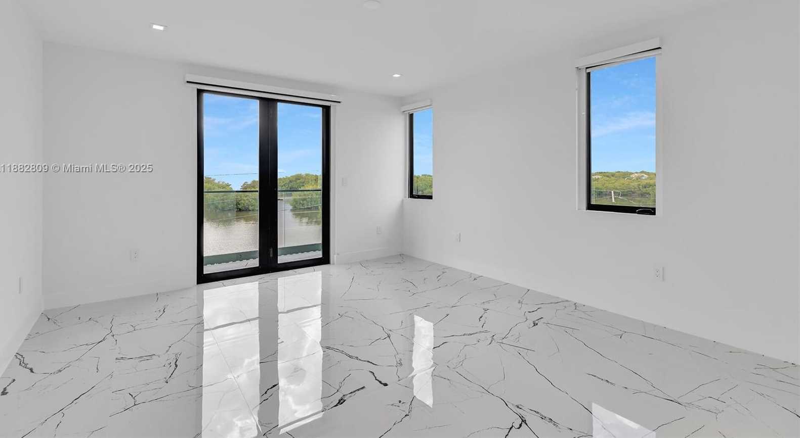 Small Image of 141 GRASSY RD, Key Largo Number 42