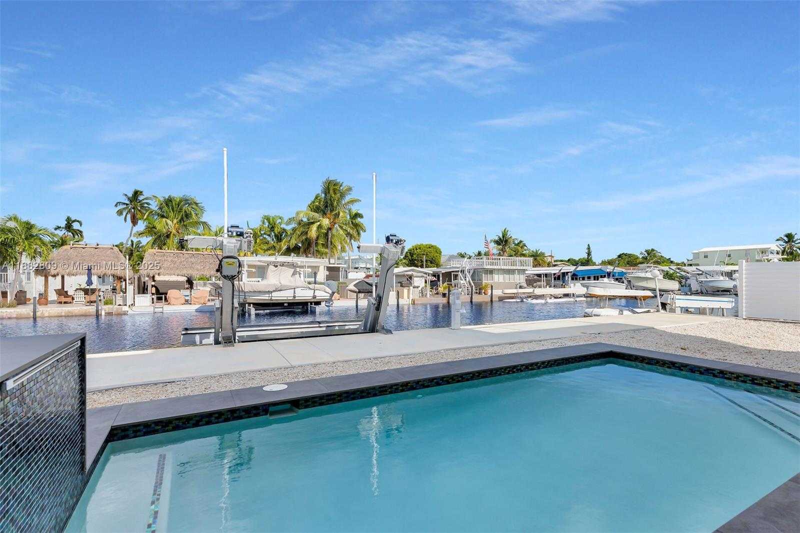 Small Image of 141 GRASSY RD, Key Largo Number 52