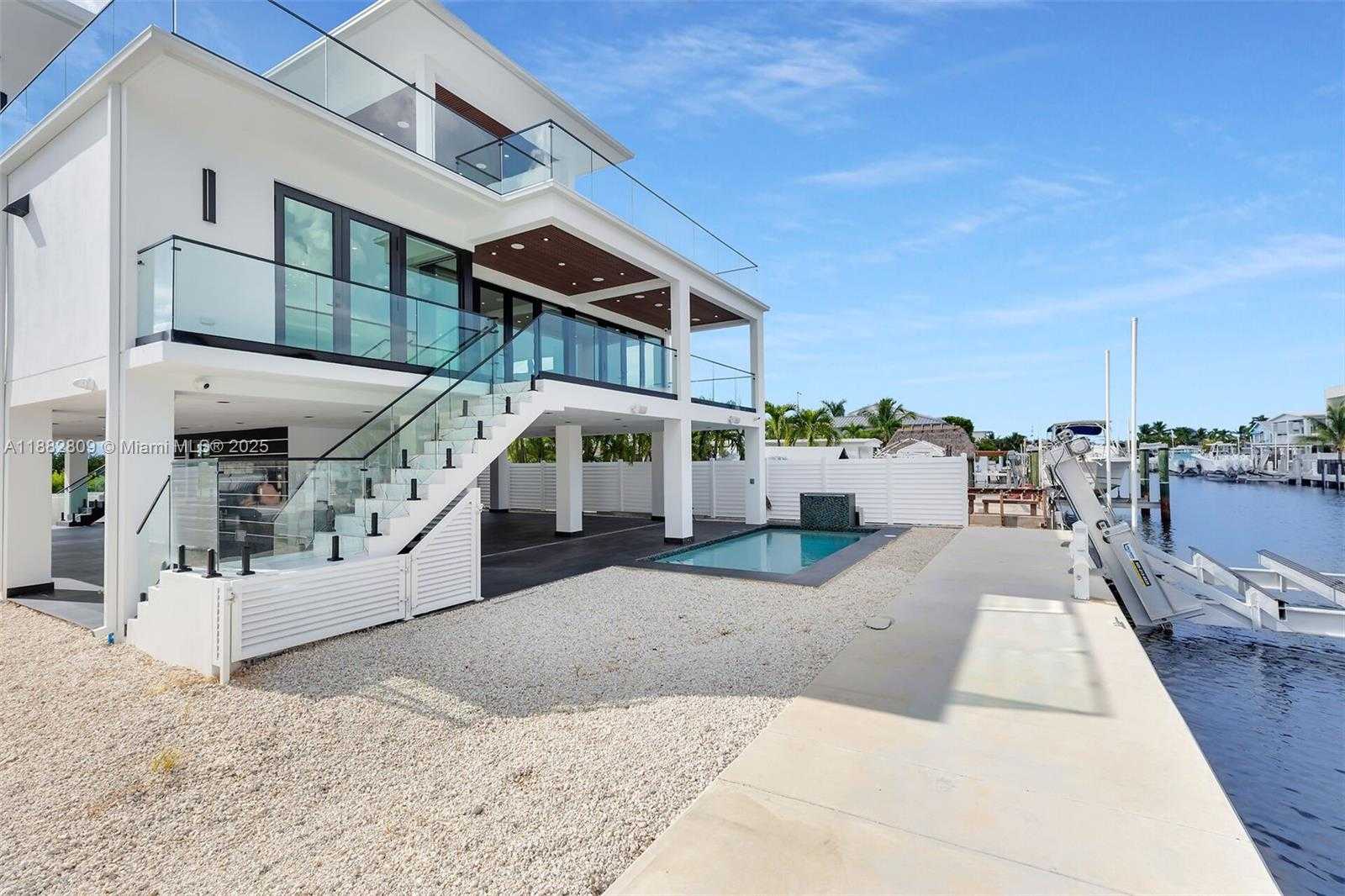 Small Image of 141 GRASSY RD, Key Largo Number 57
