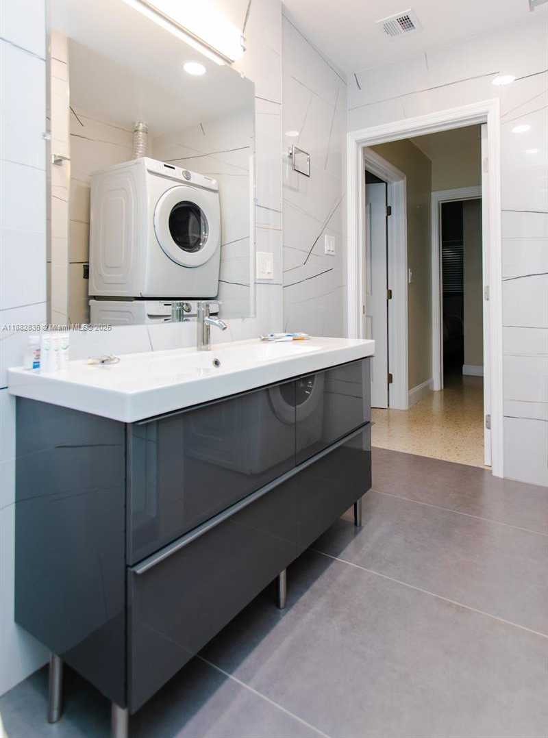 Small Image of 809 SOUTH 17TH AVE, Hollywood Number 29