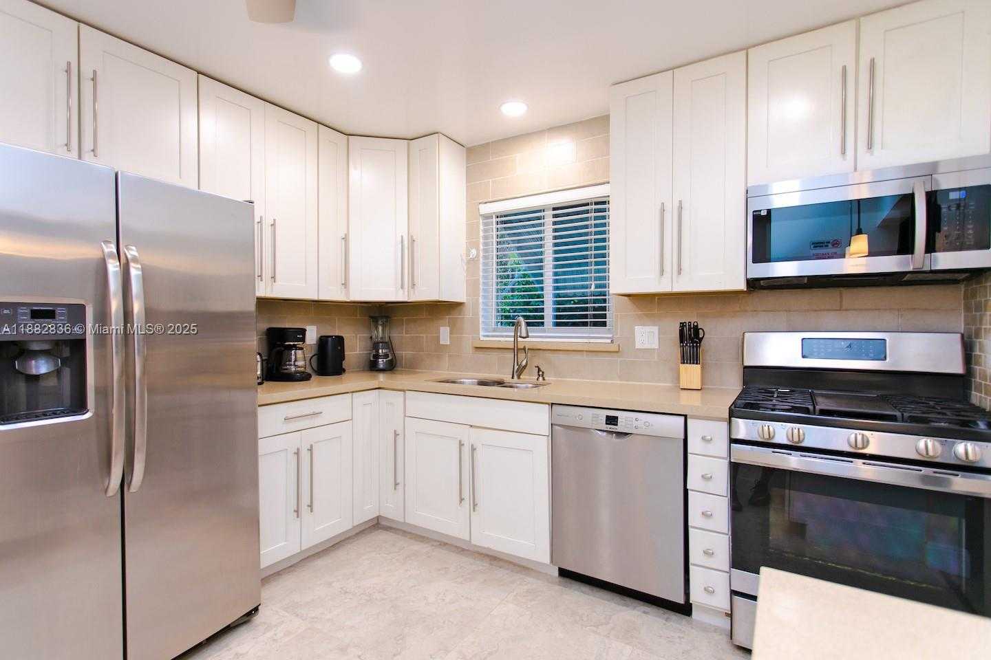 Small Image of 809 SOUTH 17TH AVE, Hollywood Number 3