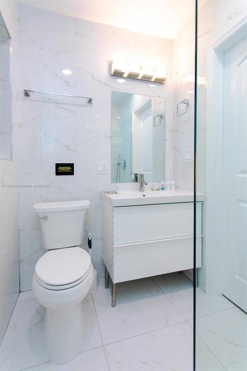Small Image of 809 SOUTH 17TH AVE, Hollywood Number 32