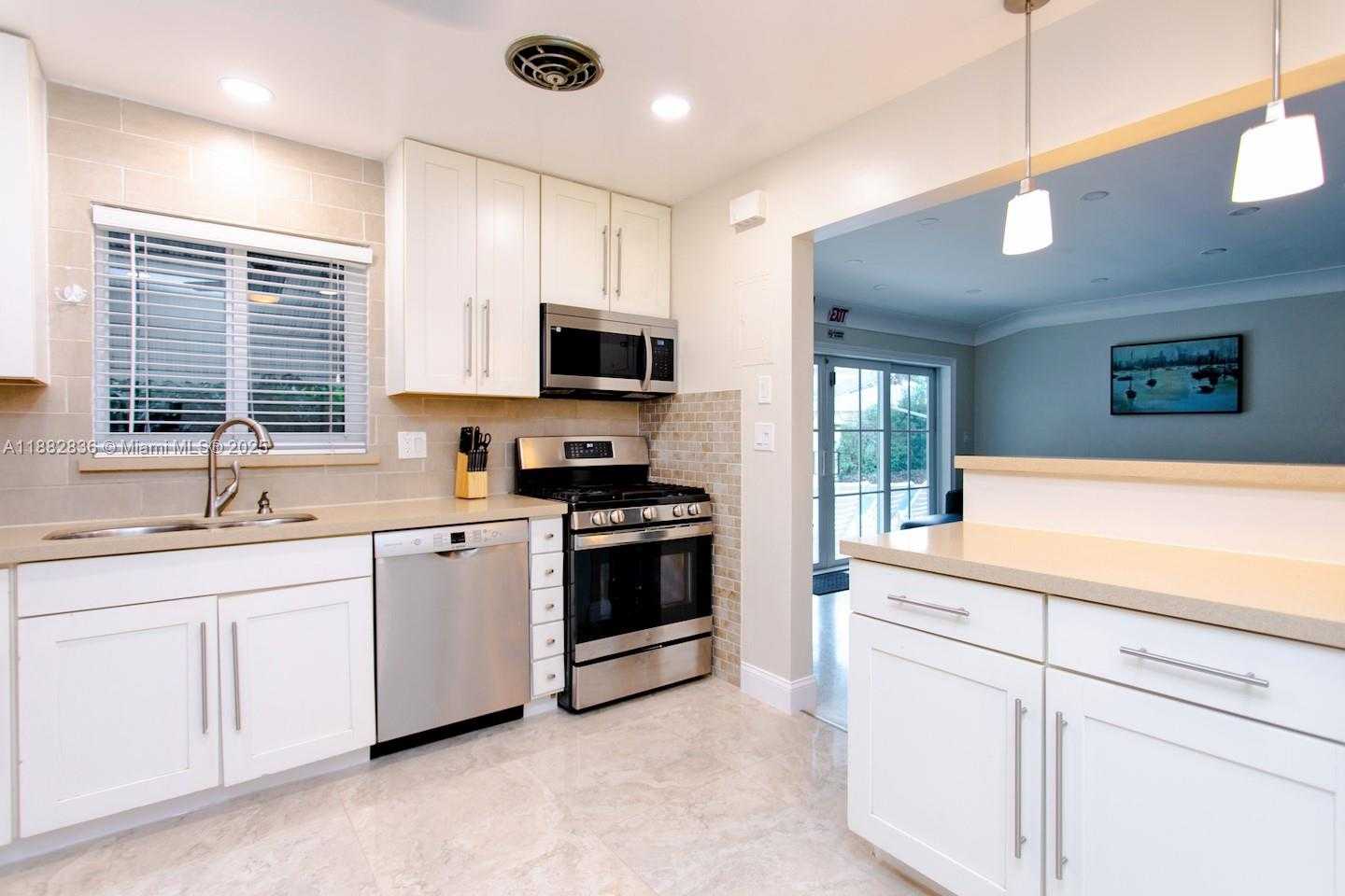 Small Image of 809 SOUTH 17TH AVE, Hollywood Number 4