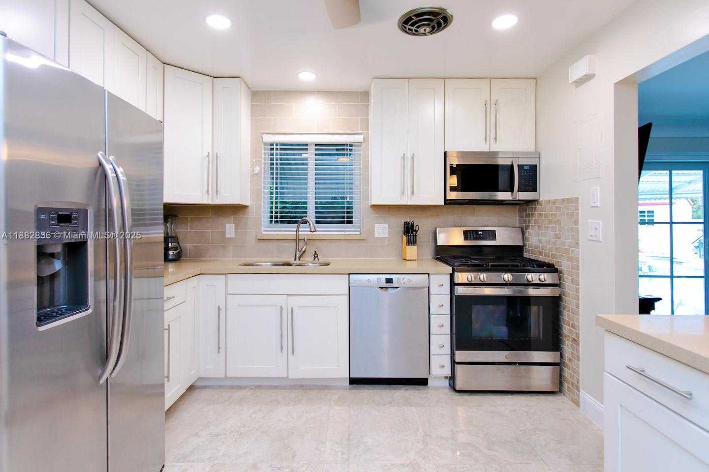 Small Image of 809 SOUTH 17TH AVE, Hollywood Number 6
