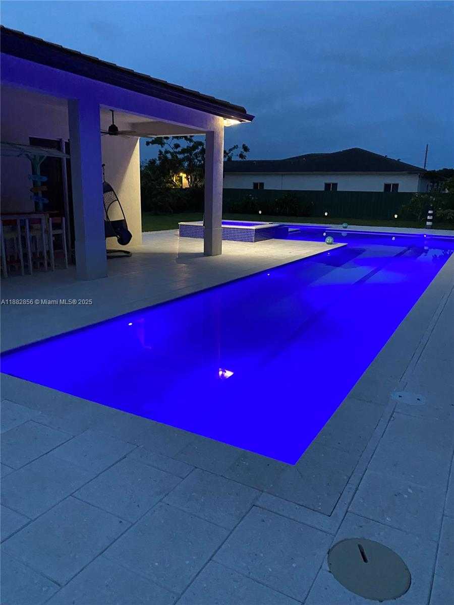 Small Image of 8250 SOUTH WEST 188TH TER, Cutler Bay Number 4