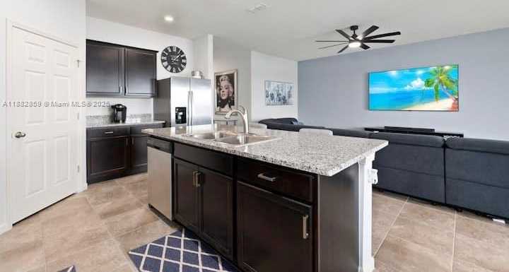 Small Image of 12341 SOUTH WEST ARABELLA DR, Port St. Lucie Number 13