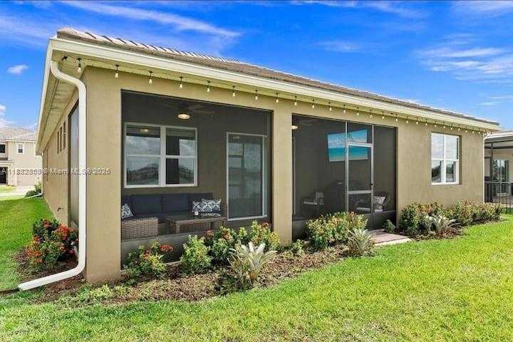 Small Image of 12341 SOUTH WEST ARABELLA DR, Port St. Lucie Number 25