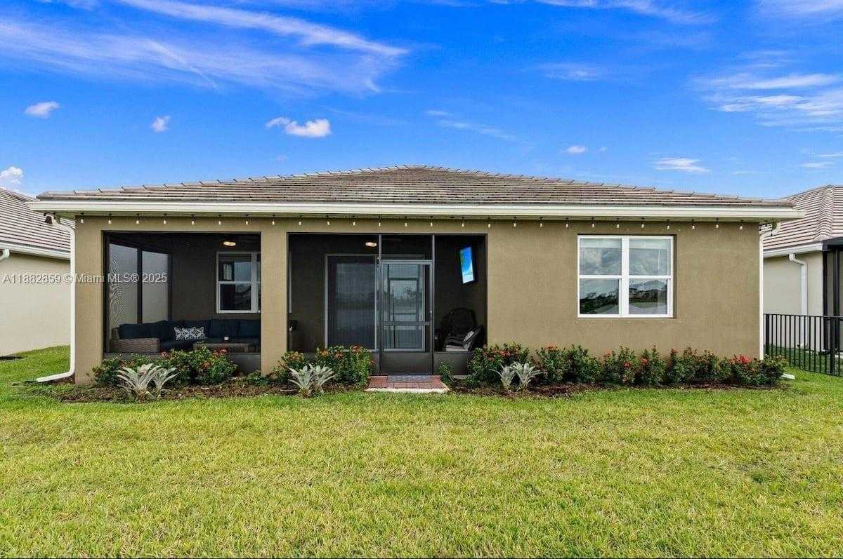 Small Image of 12341 SOUTH WEST ARABELLA DR, Port St. Lucie Number 26