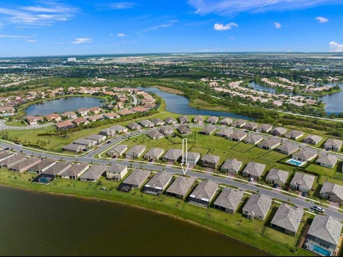 Small Image of 12341 SOUTH WEST ARABELLA DR, Port St. Lucie Number 28