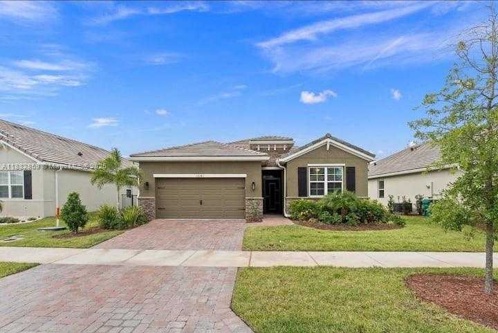 Small Image of 12341 SOUTH WEST ARABELLA DR, Port St. Lucie Number 3