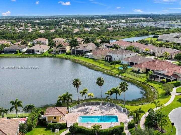 Small Image of 12341 SOUTH WEST ARABELLA DR, Port St. Lucie Number 33