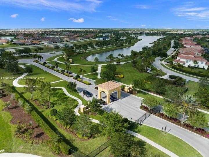 Small Image of 12341 SOUTH WEST ARABELLA DR, Port St. Lucie Number 34