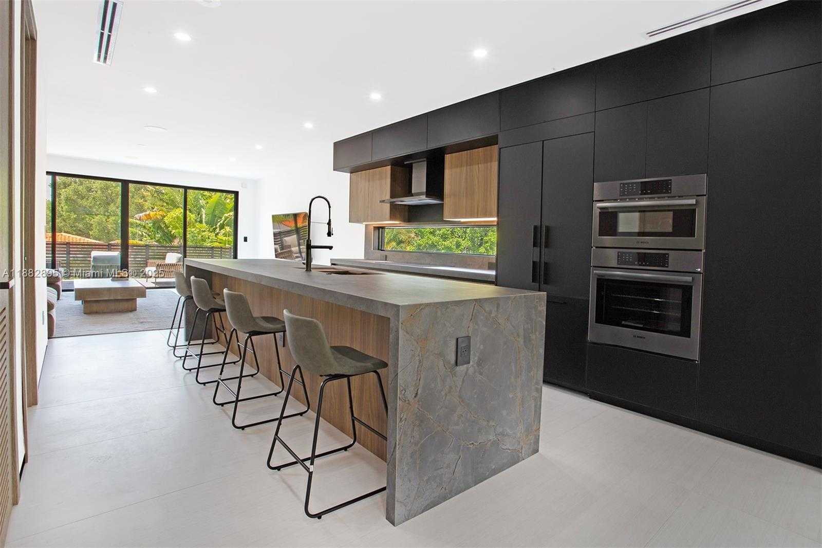 Small Image of 420 SOUTH WEST 15TH RD, Miami Number 13