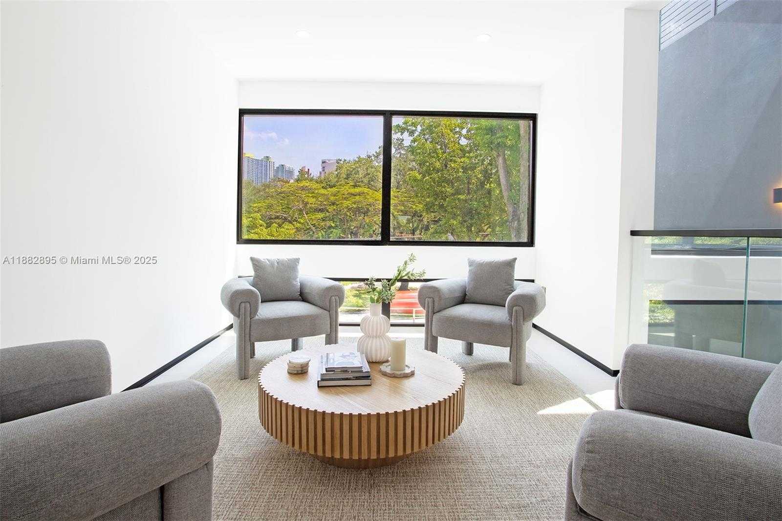 Small Image of 420 SOUTH WEST 15TH RD, Miami Number 21