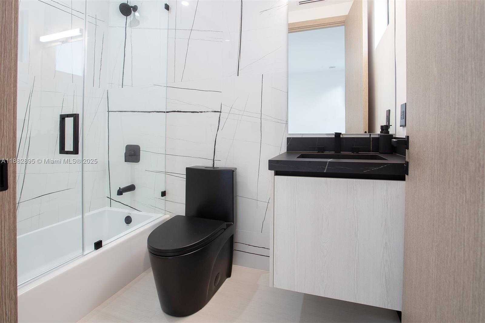 Small Image of 420 SOUTH WEST 15TH RD, Miami Number 59